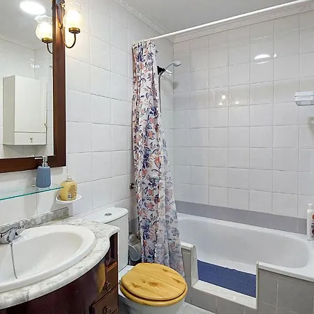 Awesome In Apartment Sanlucar de Barrameda